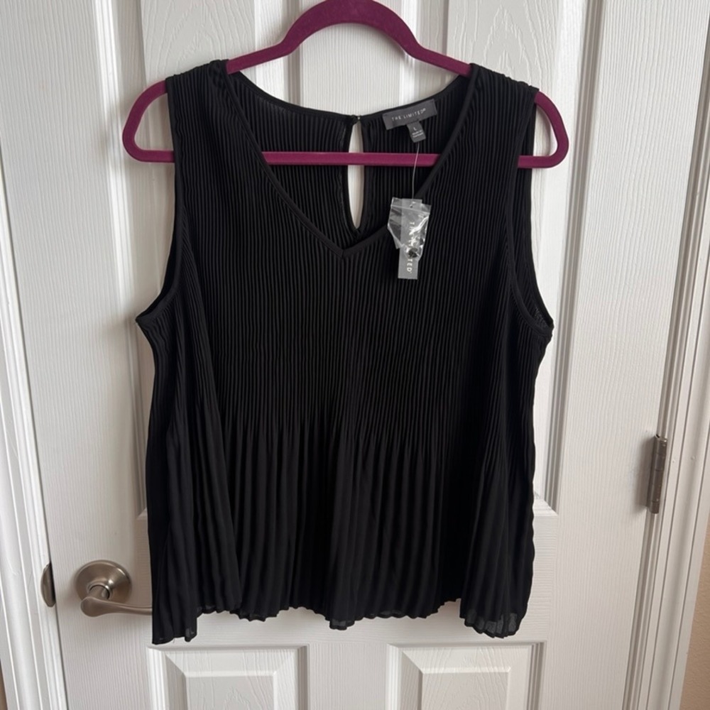 New The Limited Black Pleated Sleeveless Top Womens Blouse‎ Size L